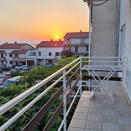 Apartments With A Parking Space Crikvenica - 5553 Eksteriør billede